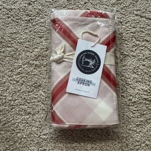 NWT Sewing Down South Red Pink Cream Farmhouse Plaid Cooking Apron Adult 27x31